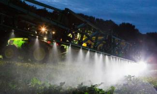 Vučene prskalice John Deere R 962 i