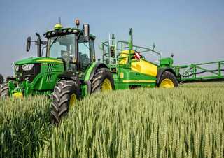 Vučene prskalice John Deere R975i