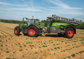 Vučene prskalice Fendt Rogator 355