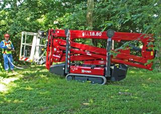 Zglobna podizna platforma Zglobna podizna platforma na gusjenicama Hinowa Lightlift 18.80 Performance IIIS