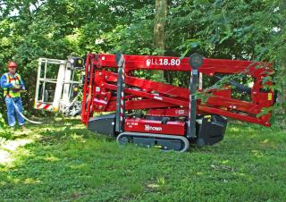 Zglobna podizna platforma Zglobna podizna platforma na gusjenicama Hinowa Lightlift 18.80 Performance IIIS