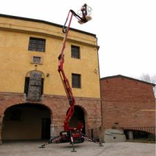 Zglobna podizna platforma Zglobna podizna platforma na gusjenicama Hinowa GL 14.70