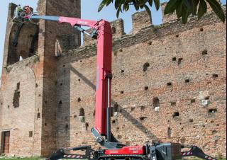 Zglobna podizna platforma Zglobna podizna platforma na gusjenicama Hinowa Lightlift 33.17 Performance IIIS