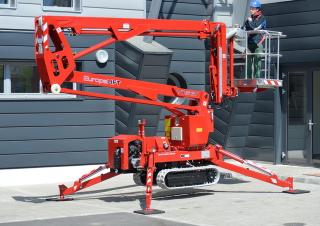 Zglobna podizna platforma Zglobna podizna platforma na gusjenicama EuropeLift TR 15 GT