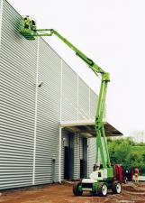 Zglobna podizna platforma Zglobna podizna platforma na kotačima Niftylift HR 17