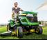 Samohodne kosilice za travnjake i vrtni traktori John Deere X380