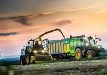 2WD krmni kombajni John Deere 8700
