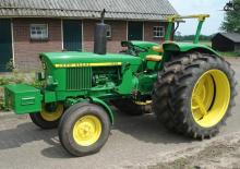 2WD traktori John Deere 1120