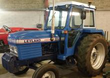 2WD traktori Leyland 272