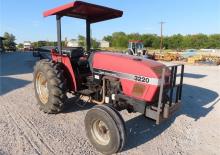 2WD traktori Case IH 3220