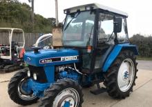 2WD traktori Ford-NH 4130