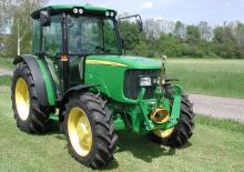 2WD traktori John Deere 5415 Std