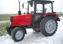 2WD traktori Belarus 570