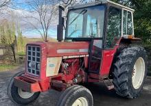 2WD traktori International Harvester 574