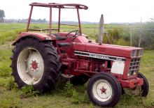 2WD traktori International Harvester 644