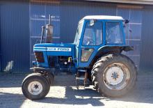 2WD traktori Ford-NH 6700