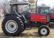 2WD traktori Valtra 800-2
