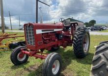 2WD traktori International Harvester 856
