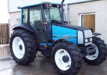 2WD traktori Valtra 900-2
