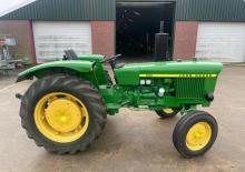 2WD traktori John Deere 920