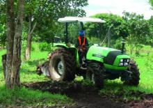 2WD traktori DEUTZ-FAHR Agrolux 50 E