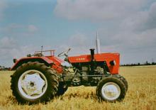 2WD traktori Ursus C-335