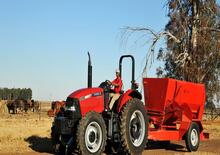 2WD traktori Case IH Farmall 140A