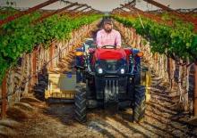 2WD traktori Case IH Farmall 90N