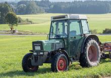 2WD traktori Fendt Farmer 240 S