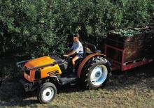 2WD traktori Renault FRUCTUS 110