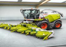 4WD krmni kombajni Claas Jaguar 830