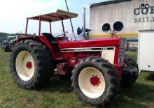 4WD traktori International Harvester 1046