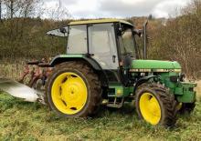 4WD traktori John Deere 1750