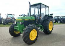 4WD traktori John Deere 1950