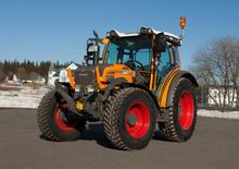 4WD traktori Fendt 211 Vario