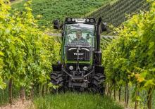 4WD traktori Fendt 211 P Vario Profi+
