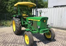 4WD traktori John Deere 2130