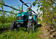 4WD traktori Arbos 3050