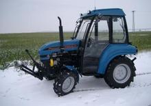 4WD traktori Belarus 321