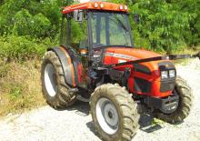 4WD traktori Valpadana 3685 F