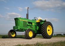 4WD traktori John Deere 4020