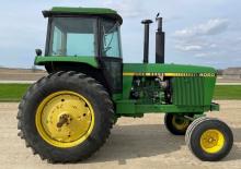 4WD traktori John Deere 4050