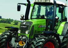 4WD traktori Fendt 415 Vario