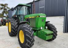 4WD traktori John Deere 4255
