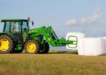 4WD traktori John Deere 5055E
