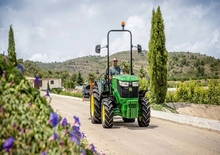 4WD traktori John Deere 5105GL