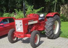 4WD traktori International Harvester 523