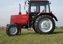 4WD traktori Belarus 572