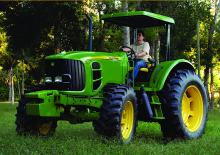 4WD traktori John Deere 6125 E