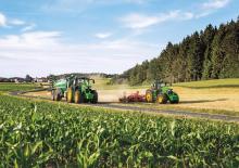 4WD traktori John Deere 6230R